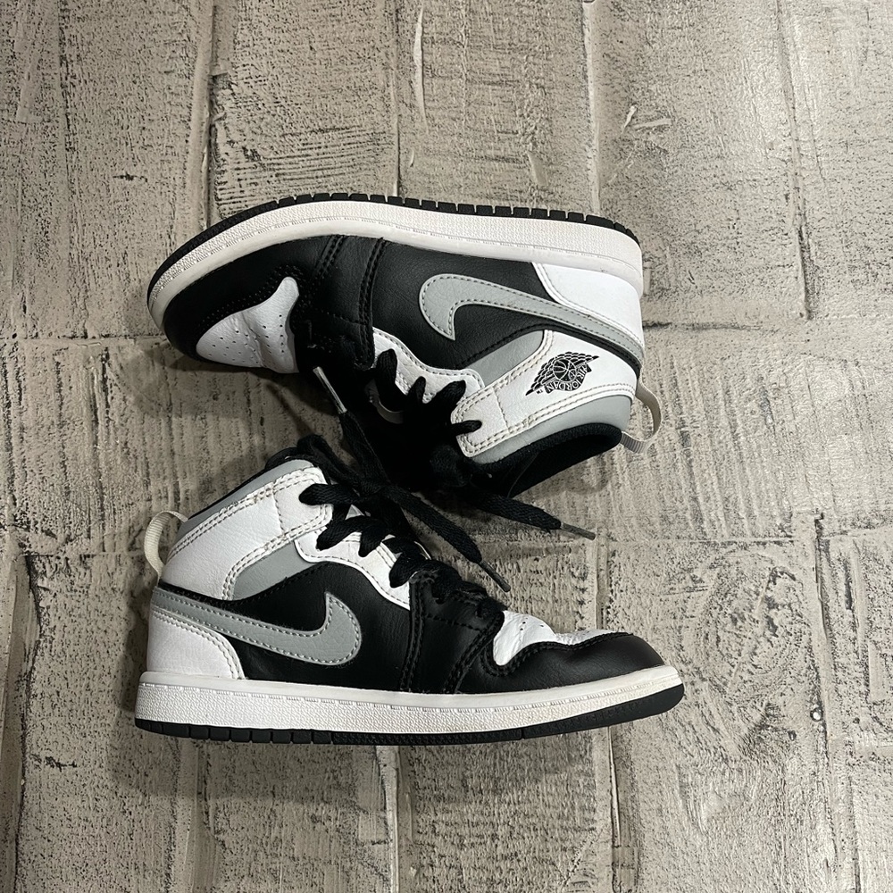 VGUC Jordan 1 Mid White Shadow 12C